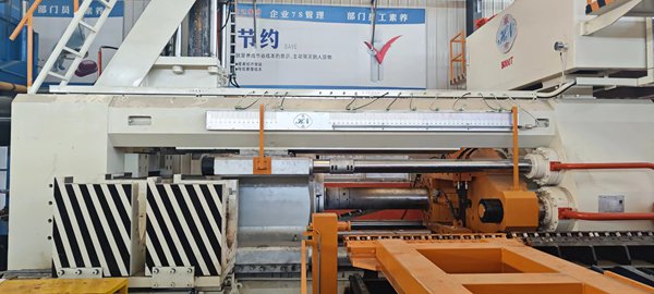 5000噸擠壓機(jī)